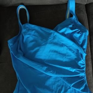 MiracleSuit Tankini Top A qua Blue and Skirt Bottom Black sz 16 Gently Used